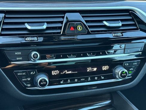 Used 2023 BMW 530e w/ Executive Package image 23