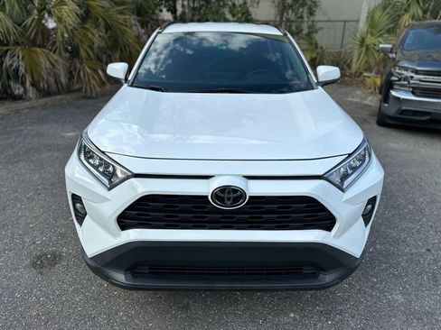 Used 2020 Toyota RAV4 XLE FWD image 4