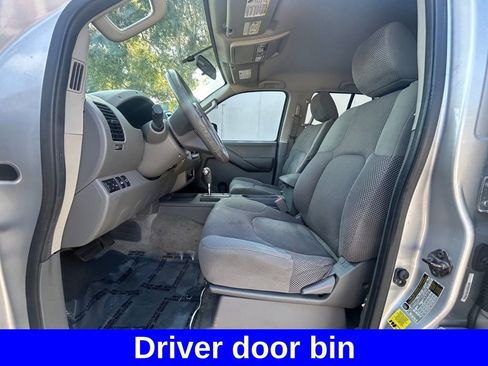 Used 2014 Nissan Frontier SV image 9