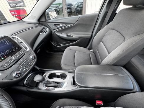 Used 2021 Chevrolet Malibu LT image 21