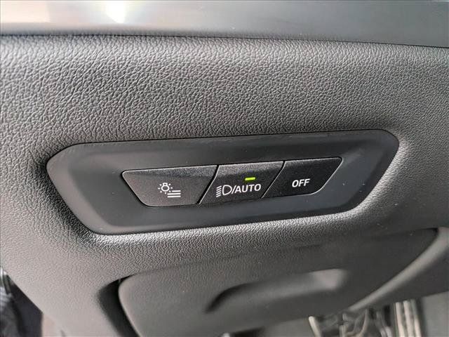 Used 2025 BMW X5 xDrive40i w/ M Sport Package AWD/4WD image 34