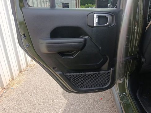 Used 2022 Jeep Gladiator Sport AWD/4WD image 15