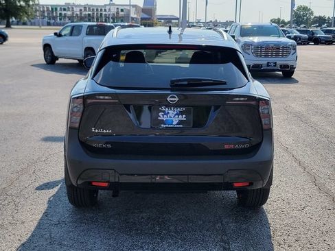 New 2025 Nissan Kicks SR w/ SR Premium Package AWD/4WD image 7