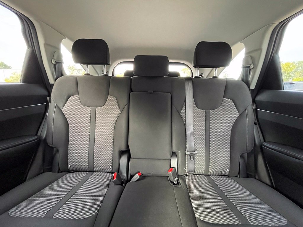 Used 2024 Kia Sorento LX FWD image 30