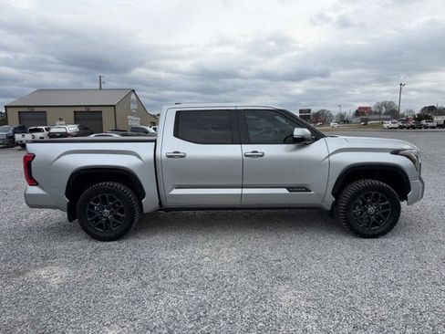 Used 2024 Toyota Tundra Platinum image 3