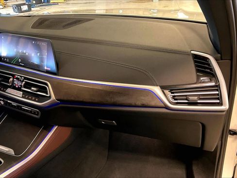 Certified 2023 BMW X5 sDrive40i w/ Premium Package image 17