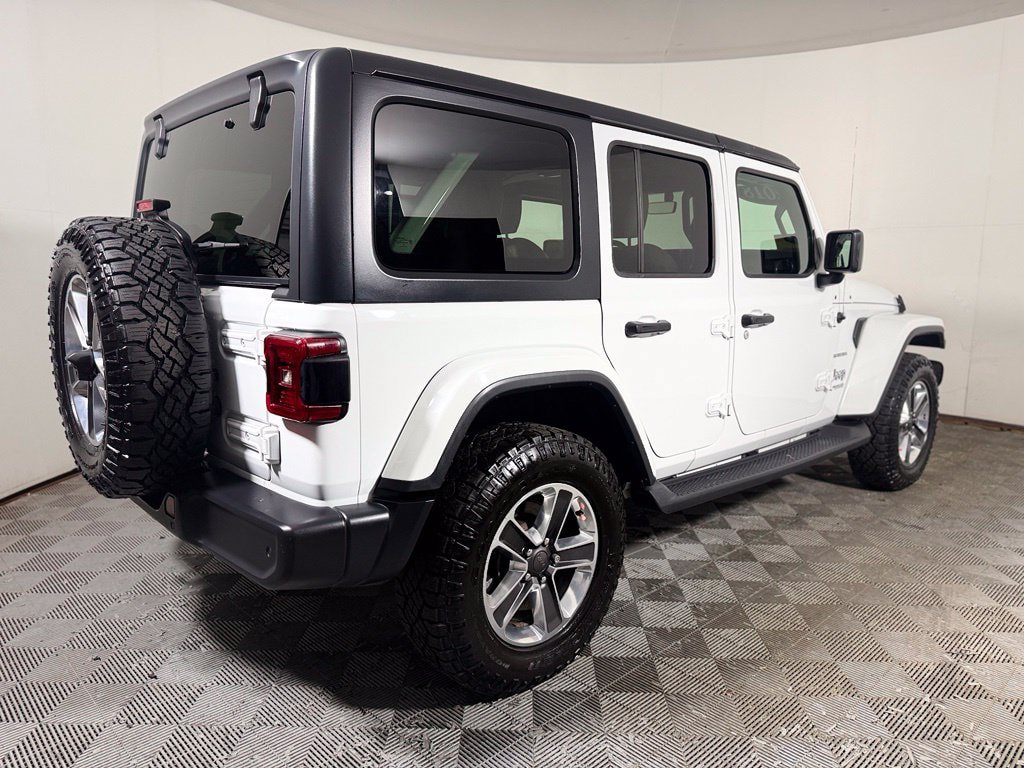 Used 2018 Jeep Wrangler Unlimited Sahara w/ Uconnect 4C Nav & Sound Group AWD/4WD image 7
