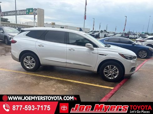 Used 2018 Buick Enclave Premium FWD image 1