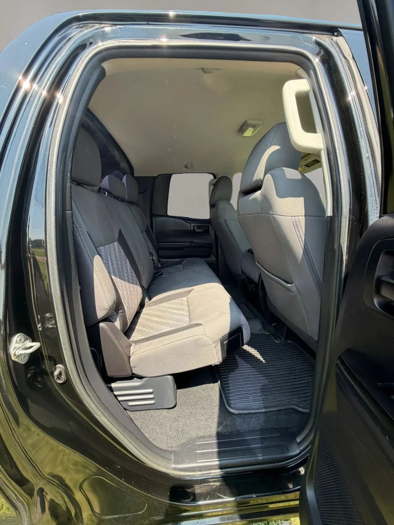 Used 2018 Toyota Tundra SR AWD/4WD image 12