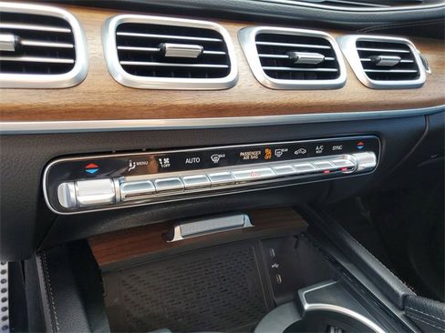 Used 2025 Mercedes-Benz GLS 450 4MATIC image 22