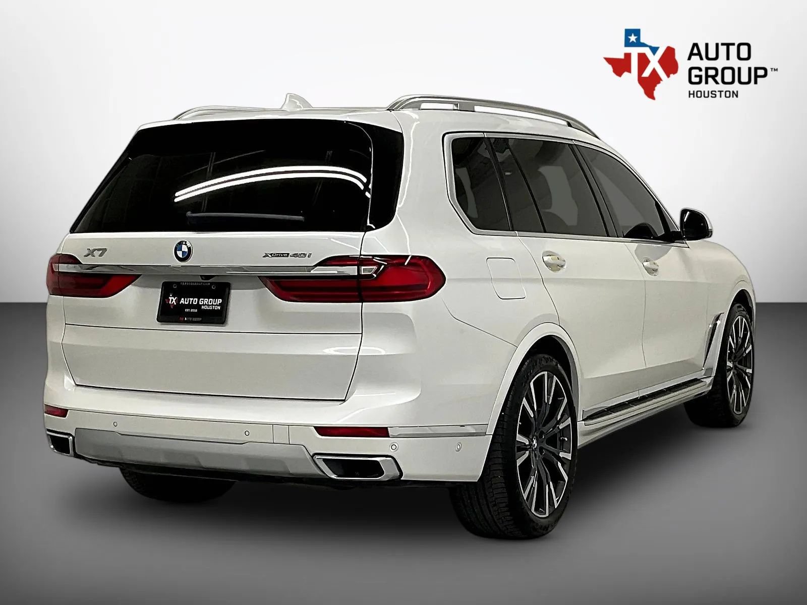 Used 2022 BMW X7 xDrive40i w/ Premium Package AWD/4WD image 5