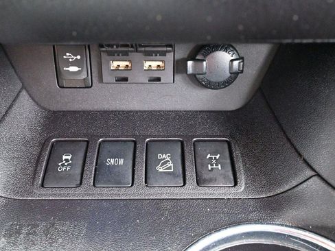 Used 2019 Toyota Highlander Limited AWD/4WD image 26