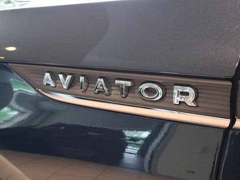 Used 2021 Lincoln Aviator Reserve w/ Equipment Group 202A AWD/4WD image 30