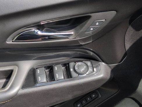 Used 2024 Chevrolet Equinox Premier FWD image 18