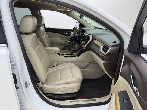 Used 2019 GMC Acadia Denali FWD image 11