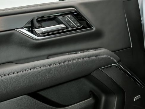 New 2026 GMC Yukon XL Denali w/ Sun & Power Step Package image 5