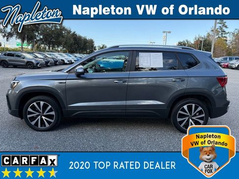 Used 2022 Volkswagen Taos SE image 14