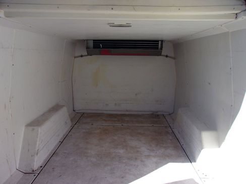 Used 2008 Ford E-150 and Econoline 150 E-150 Commercial image 7