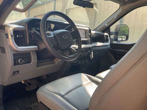 Used 2024 Ford F350 XL w/ XL Chrome Package AWD/4WD image 15