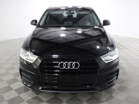 Used 2017 Audi Q3 2.0T Premium Plus w/ Premium Plus Package FWD image 32