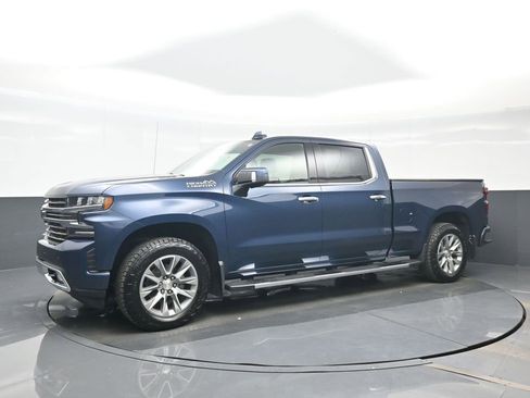 Used 2021 Chevrolet Silverado 1500 High Country w/ Technology Package image 2
