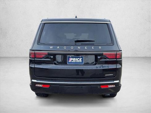 Used 2024 Jeep Wagoneer L Series II w/ Flexible Seating Group AWD/4WD image 6