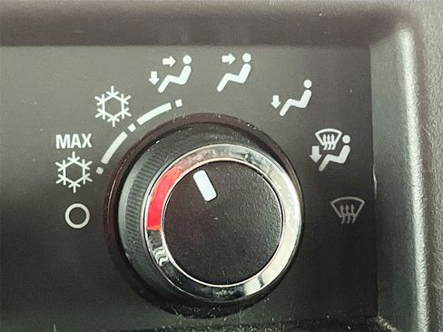 Used 2023 GMC Savana 3500 Extended w/ Driver Convenience Package image 15