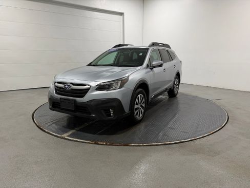 Used 2020 Subaru Outback Premium image 20