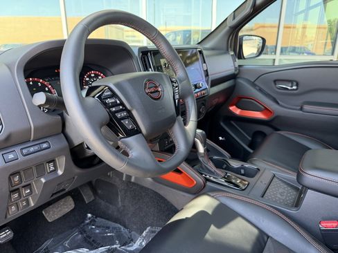 Used 2025 Nissan Frontier PRO-4X w/ Pro Premium Package AWD/4WD image 32