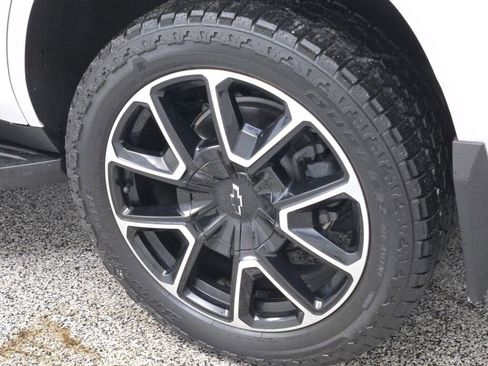 Used 2021 Chevrolet Tahoe RST image 17