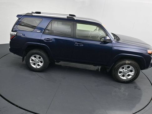 Used 2024 Toyota 4Runner SR5 AWD/4WD image 31