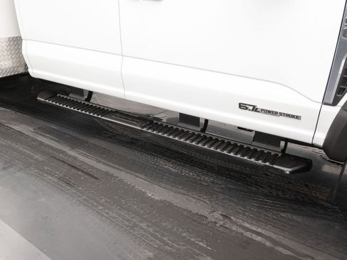 Used 2024 Ford F550 2WD Crew Cab Super Duty w/ XLT Value Package image 21