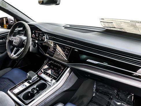 New 2026 Audi RS Q8 performance image 5