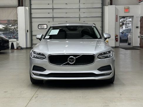 Used 2017 Volvo S90 T6 Momentum w/ Vision Package image 6