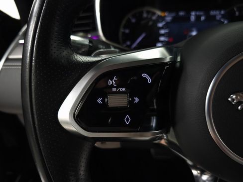 Used 2022 Jaguar XF R-Dynamic SE image 23