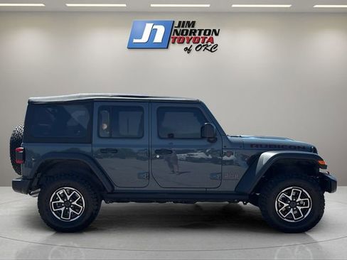 Used 2025 Jeep Wrangler Unlimited Rubicon AWD/4WD image 4