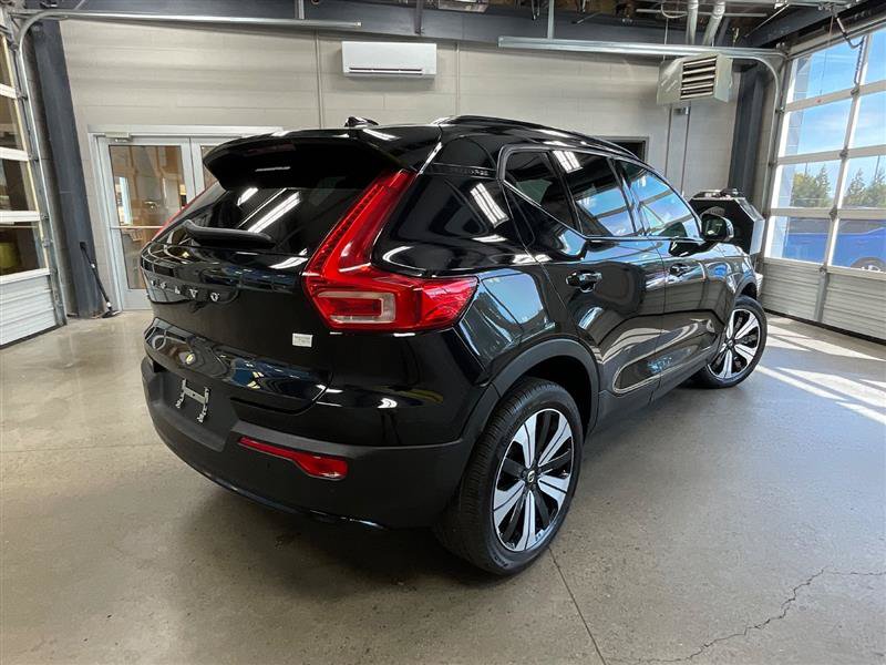 Used 2023 Volvo XC40 Recharge Plus AWD/4WD image 5