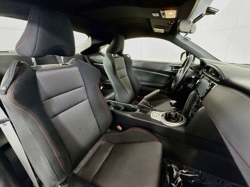 Used 2017 Subaru BRZ Premium RWD image 23