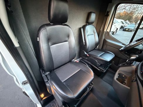 Used 2020 Ford Transit 150 Medium Roof AWD image 28
