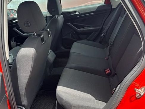 Used 2019 Volkswagen Jetta S w/ Driver Assistance Package FWD image 4