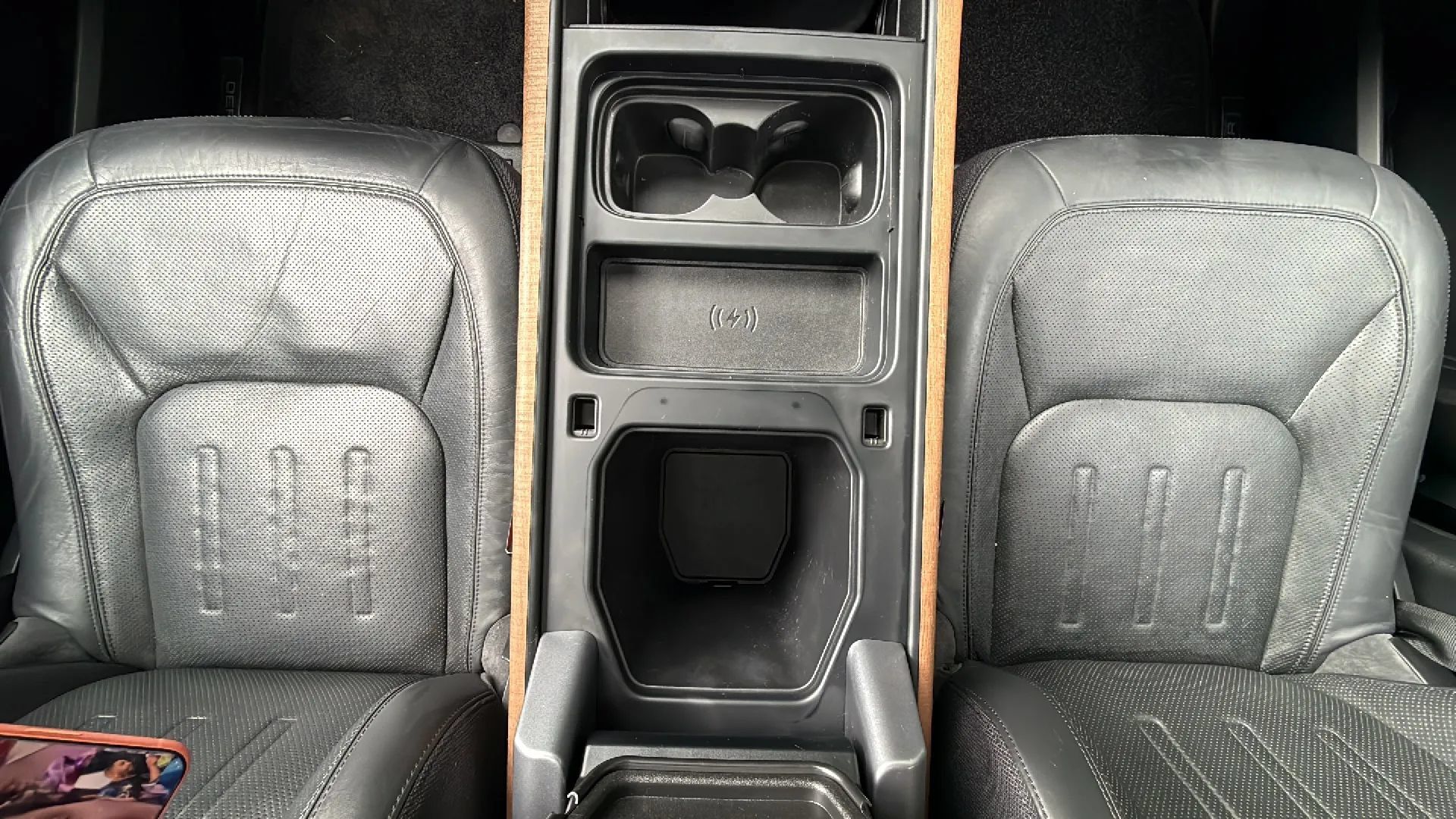 Used 2020 Land Rover Defender 110 X AWD/4WD image 35