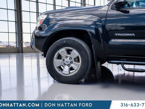 Used 2015 Toyota Tacoma PreRunner w/ TRD Sport Package RWD image 35