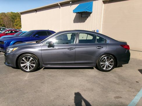Used 2017 Subaru Legacy 2.5i Limited w/ Popular Package #4 AWD/4WD image 3