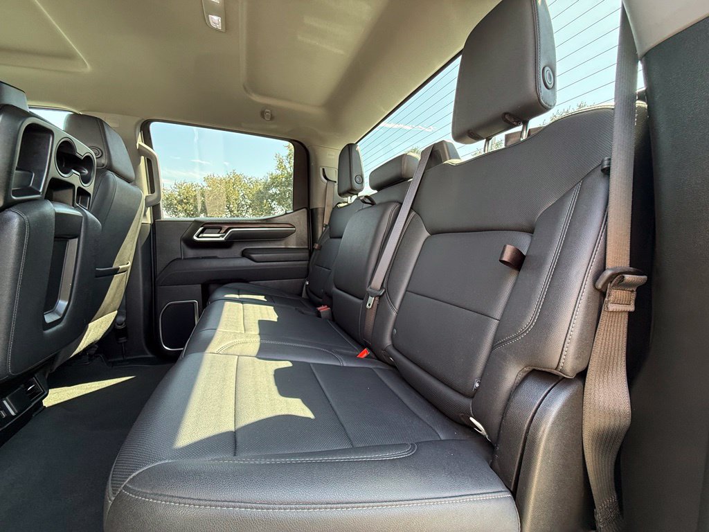 Used 2025 GMC Sierra 1500 SLT AWD/4WD image 34