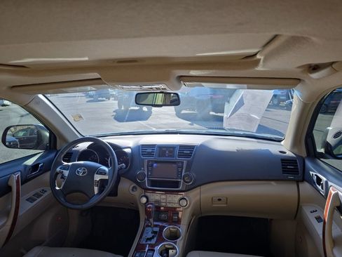 Used 2013 Toyota Highlander Limited image 21