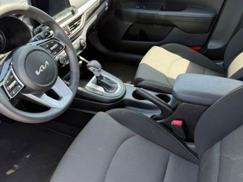 Used 2024 Kia Forte LXS image 6