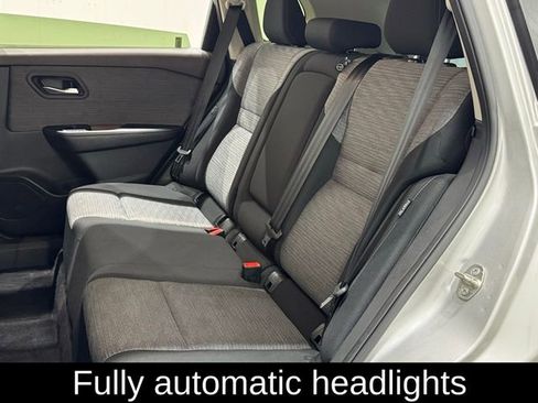 Used 2023 Nissan Rogue SV FWD image 11