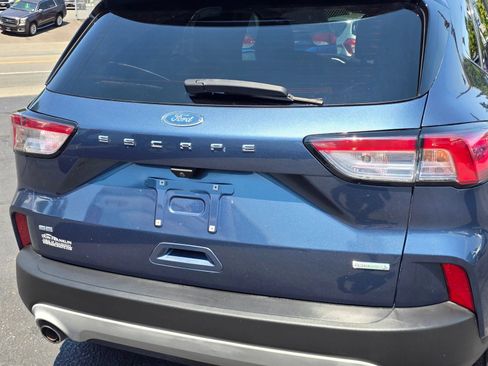Used 2020 Ford Escape SE FWD image 14