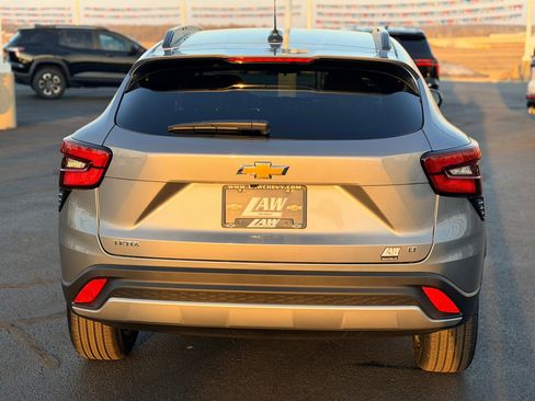 New 2026 Chevrolet Trax LT image 6