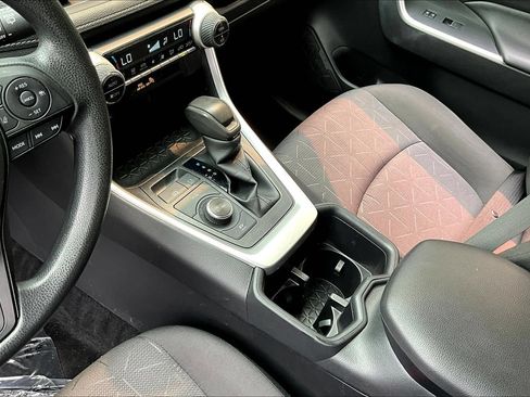 Used 2023 Toyota RAV4 XLE AWD/4WD image 17